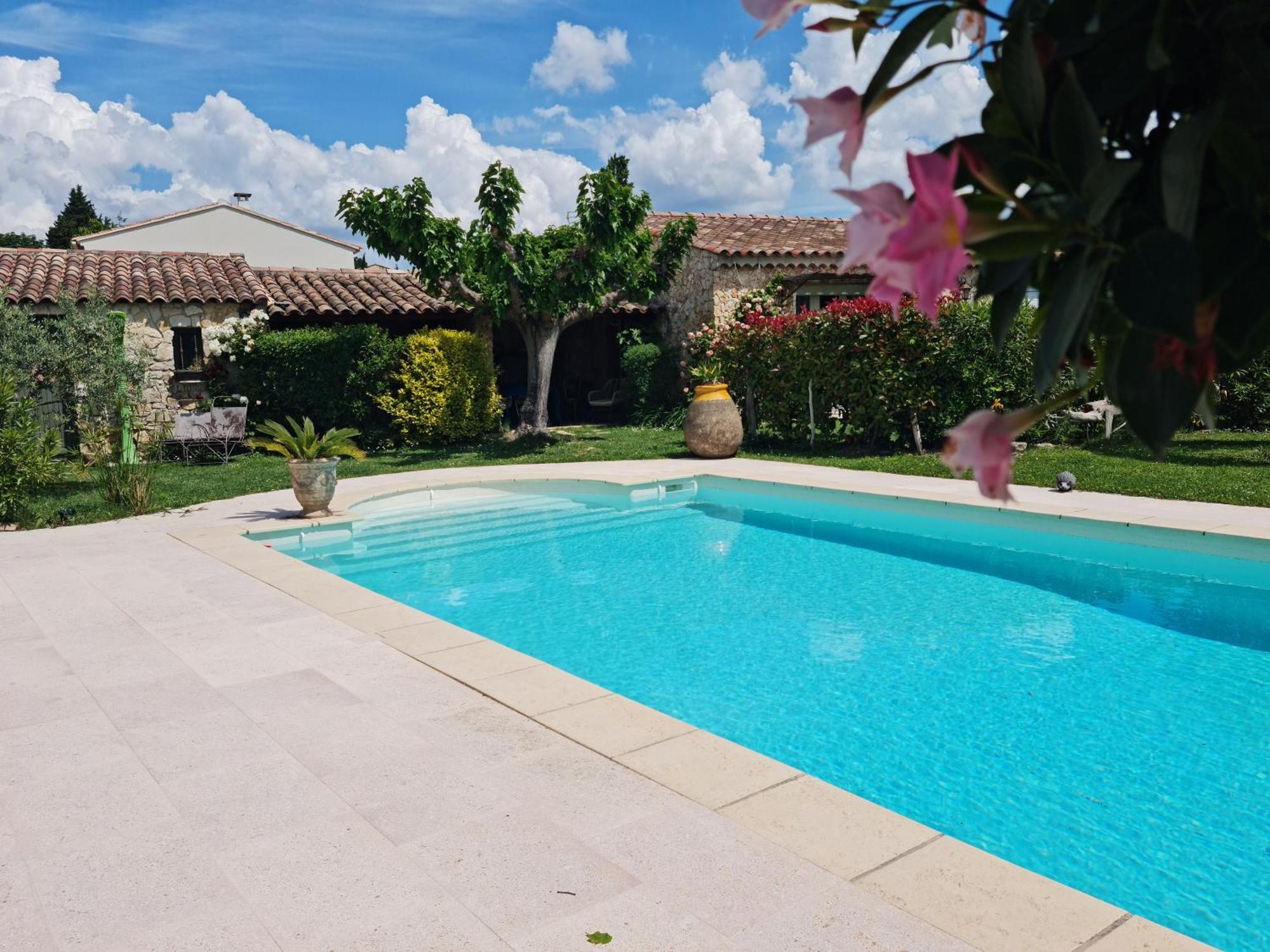 Un Petit Coin De Paradis Mazan