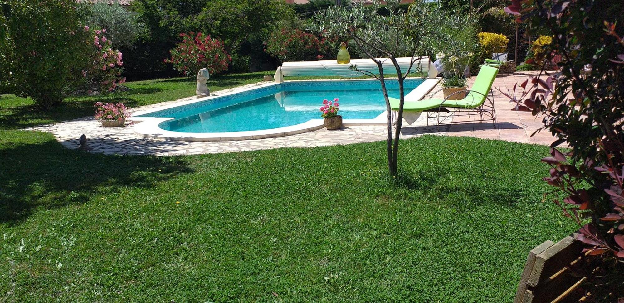 Un Petit Coin De Paradis * Mazan
